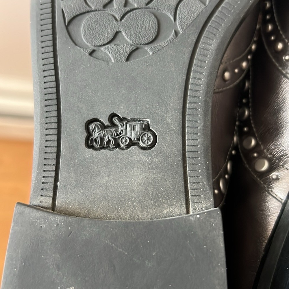 Coach Tegan Leather Oxford With Studs. Size 6.5. - Picture 7 of 13